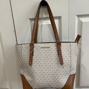 MICHAEL Michael Kors Aria Large Tote